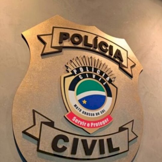 Homem vai à polícia relatar ameaças e importunação de ex-companheira