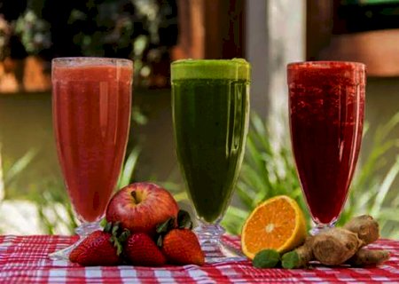 Exagerou na ceia? Confira três sucos detox que vão ajudar a desinchar