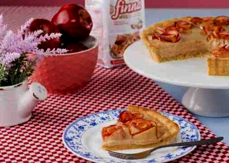 Saiba com fazer uma torta cremosa de maçã e canela