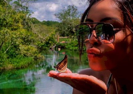 Carol Nakamura passa semana em Bonito