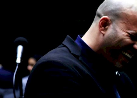 Polícia apreende celulares na cela do deputado Daniel Silveira
