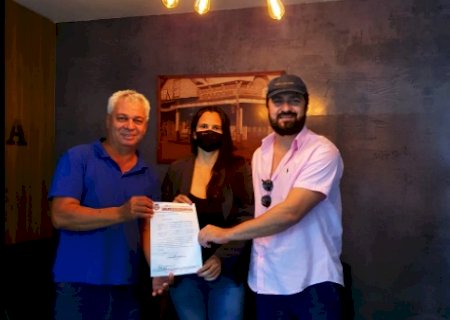Deputado recebe vereadora e se compromete viabilizar um carro novo para o Conselho Tutelar de Rio Verde