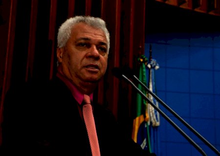 Mesmo sem ter o que comemorar, deputado Cabo Almi homenageia os trabalhadores neste 1º de maio
