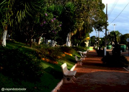 Vereador de Itaporã cobra melhorias da praça São José, e reforma de quiosques