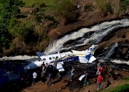 Marília Mendonça: avião bateu em cabo de alta tensão antes de cair