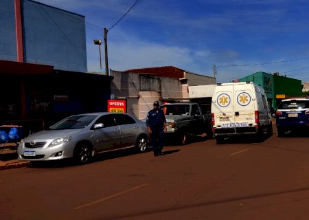 Jovem sofre queda de bicicleta na área central de Itaporã e é socorrida por ambulância municipal