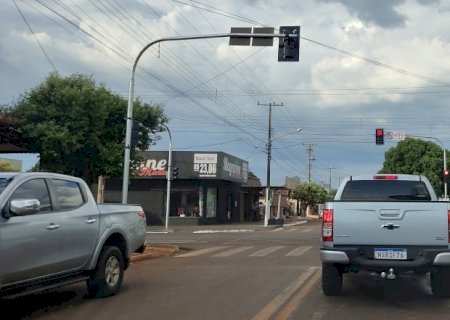 Itaporã ganha presente de Natal, semáforos são ativados