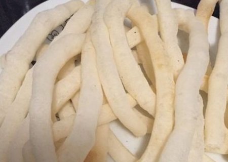 Biscoito de polvilho polêmico com apenas 3 ingredientes