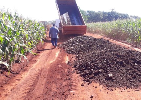 Prefeitura de Itaporã recupera trecho da estrada vicinal ITA 20