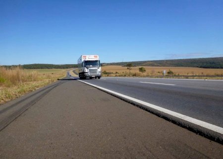 Confira o passo a passo para receber o 'Auxílio Caminhoneiro'