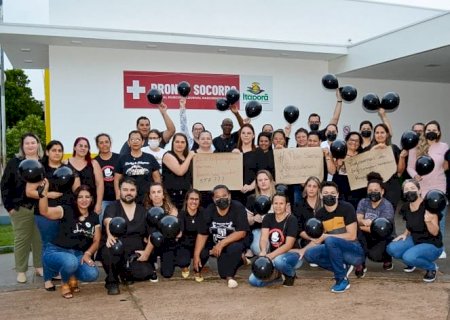 Profissionais de Enfermagem de Itaporã realizaram ato simbólico em frente ao Hospital Municipal (Vídeo)