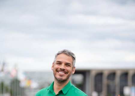 Professor Tiago Botelho participa da cerimônia de posse de Lula neste domingo