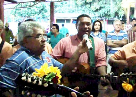 No dia de Reis relembre 3 vídeos da Folia de Reis Estrela do Oriente Itaporã