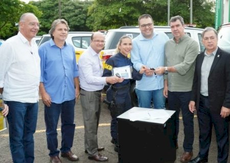 Governo do Estado entrega viaturas para a Guarda Municipal de Dourados