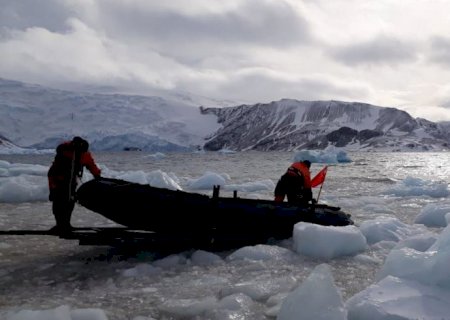 Antártica atinge recorde mínimo de gelo marinho