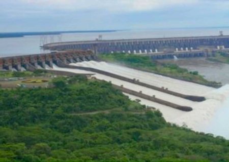Brasil e Paraguai fecham acordo sobre custo da energia de Itaipu