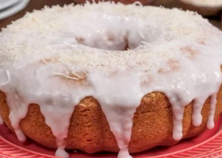 Prepare um bolo de coco de liquidificador para o fim de semana