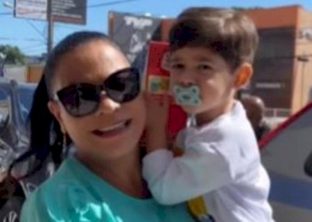 Mãe de Marília Mendonça conta que o neto a chama de 'mãe': 'Dói muito'