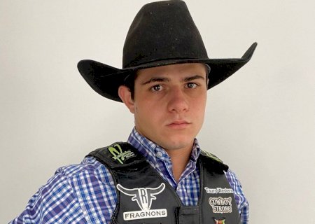 Guilherme foi o único a parar em todos os touros no Itaporã Fest Bulls
