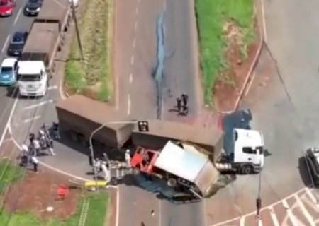 Carreta carregada de soja, que saiu de Itaporã, se envolve em acidente com vítima fatal