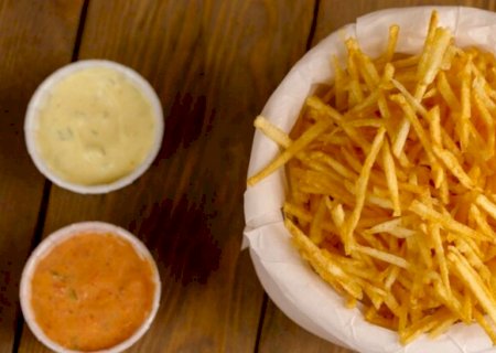 Veja como fazer batata palha caseira sem óleo: crocante, sequinha e muito mais gostosa