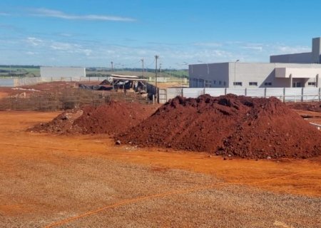 Geraldo vistoria obras do Hospital Regional