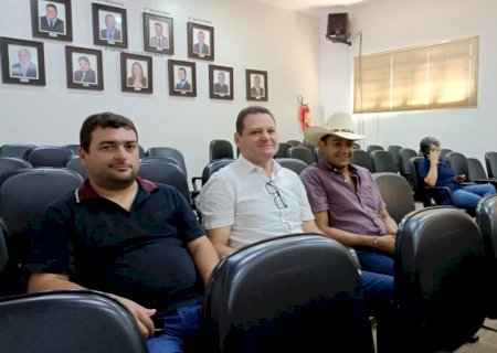 Pré-candidato Edilson Bigatão Visita Câmara Municipal de Itaporã
