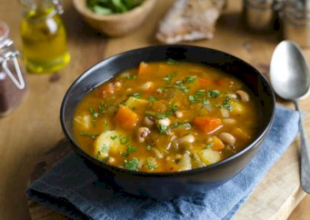 RECEITA: Aprenda a fazer a melhor sopa de feijão com legumes