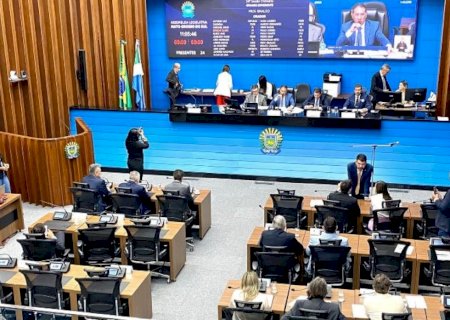 Com acordo de líderes, deputados iniciam votação do projeto "Conta de Luz Zero"