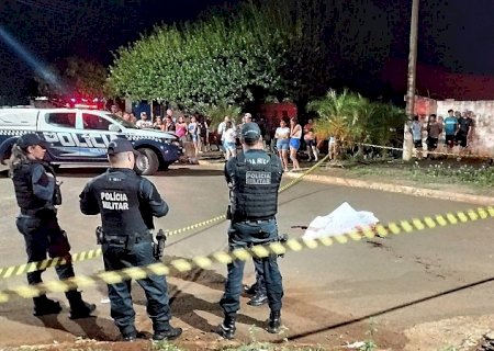 Homem é arrastado para fora de casa e assassinado a facadas em Itaporã