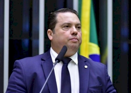 Rodolfo Nogueira vota contra proposta de urgência para aumento do número de deputados 