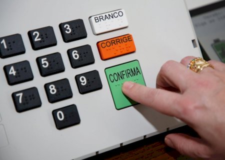 Fim da reeleição não garante mudança de grupo no poder