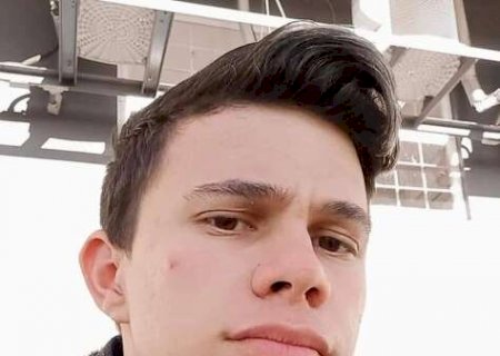 Jovem atacado por pitbulls pode perder bra&ccedil;o e fam&iacute;lia pede doa&ccedil;&atilde;o de sangue