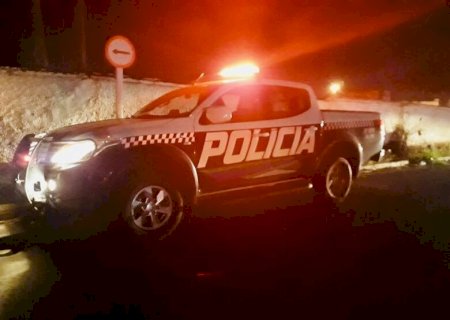 Vídeo – Itaporã: homem é flagrado furtando caixa de mercado e acaba preso