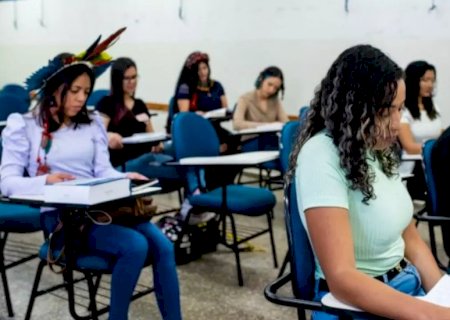 Processo seletivo abre vagas com salários de até R$ 7 mil para professor da educação especial