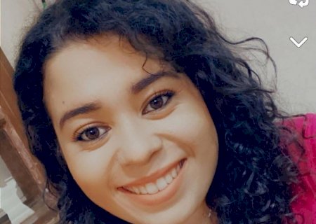Flor que Não Brota no Vaso Alheio - Por kaily yada