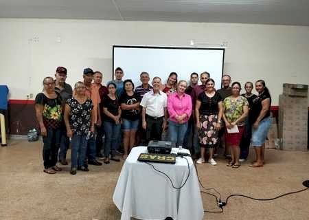 Douradina - Produtores familiares participam de reunião sobre o Programa de Aquisição de Alimentos (PAA)