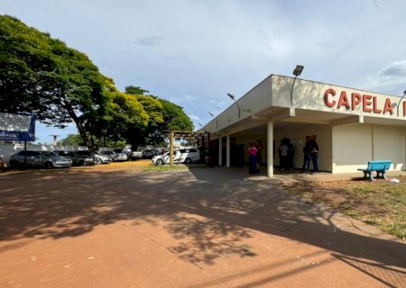 Em choque, familiares se despedem de menino de 9 anos que morreu na Santa Casa após fraturar quadril 