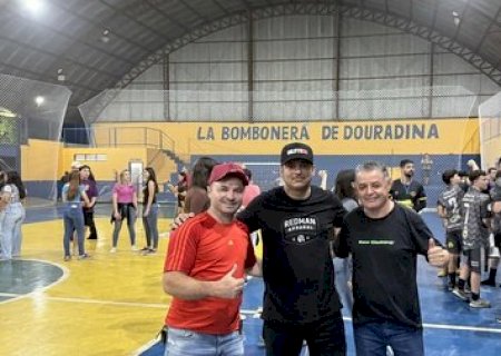 Fotos - Encerramento oficial da 1ª Copa Douradina reúne homenagem e muita emoção em noite histórica do futsal