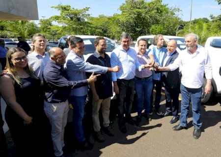 Itaporã recebe caminhonete para reforçar combate à dengue e outras endemias