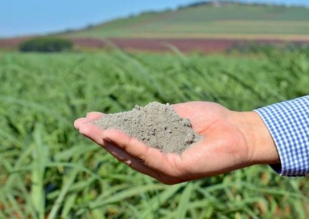 Após fortes altas, preços dos fertilizantes recuam e melhoram cenário para 2026