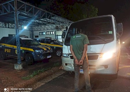 Douradense é preso pela PRF acusado de furtar microônibus