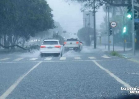 Tempestades com ventos de 100 km/h e queda de granizo dará trégua a calorão de MS