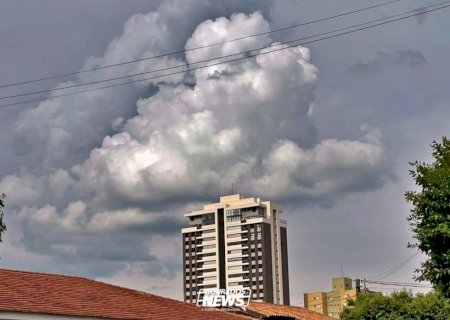 Dourados entra em alerta de tempestade com risco de granizo e ventos intensos