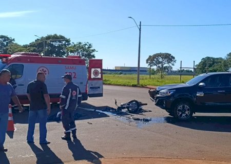 Vídeo - Identificado motociclista que morreu ao ser atingido por caminhonete em Dourados