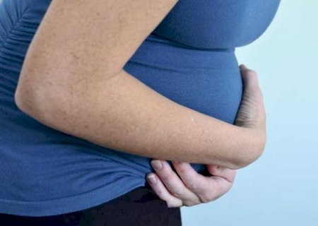 Gestante recusa proposta de aborto e recebe tapa na cara de marido em Cassilândia