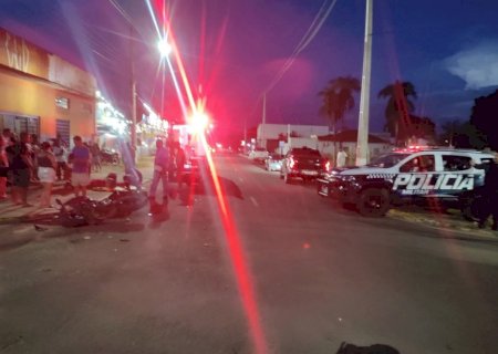 Acidente entre carro e moto resulta em morte de homem de 53 anos