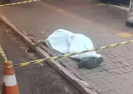 Jovem é executado em frente a conveniência