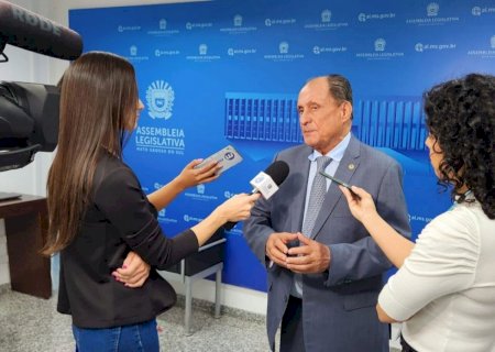 Zé Teixeira garante proteção a vigilantes e articula recursos para educação