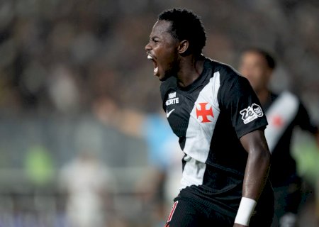Vasco preenche a área no 2º tempo e pune o instável São Paulo